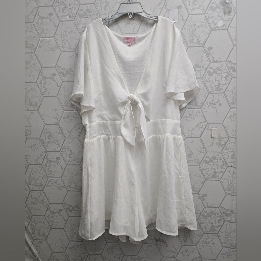Pink Lily White Romper Tie Front(Adjustable) Women Size M